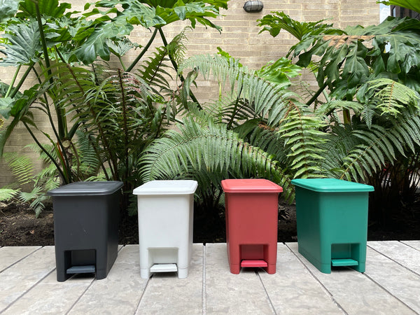 Caneca de basura / Papelera verde de 8 litros con pedal